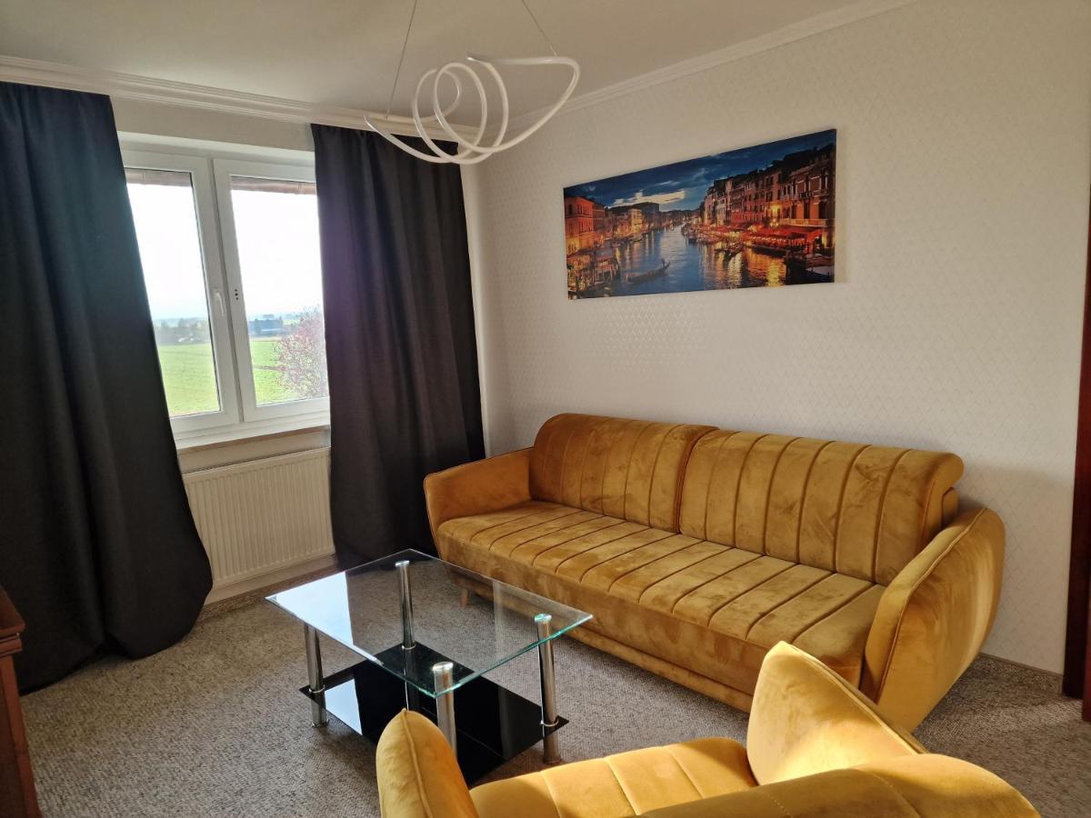 Hotel Podroznik Koszuty Kültér fotó